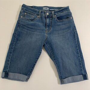 Levi's Women's Signature Modern‎ Skinny Shorts Cuffed Size 10